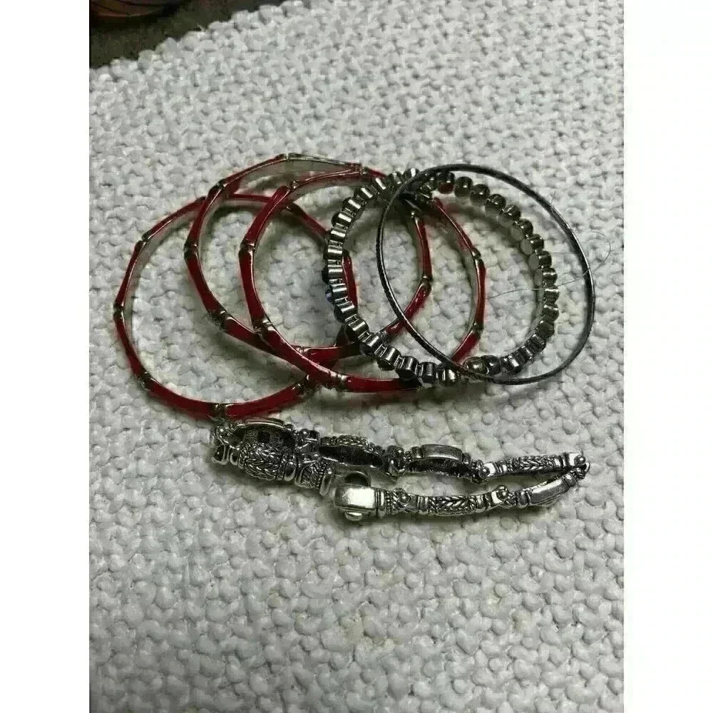 Bracelets - lot of 6